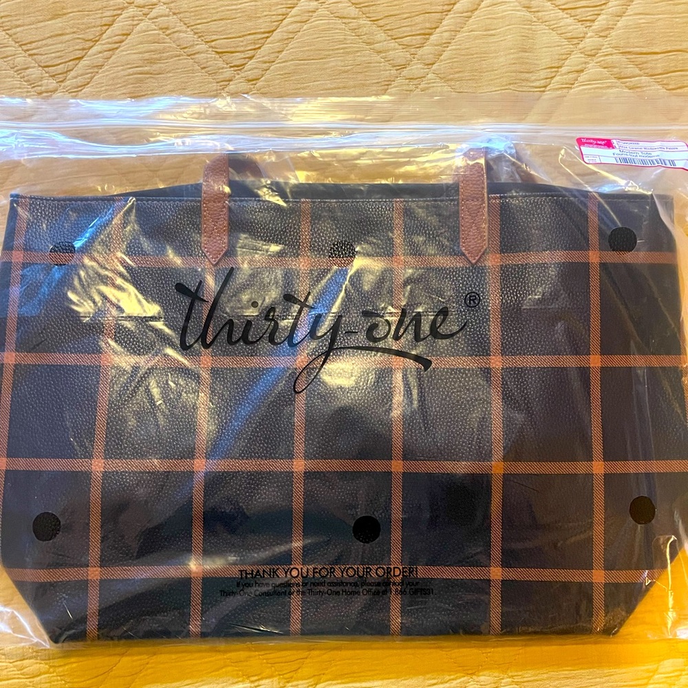 Thirty-One Modern Tote in caramel windowpane pebble